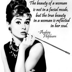 “Love your curves & feel beautiful every day”